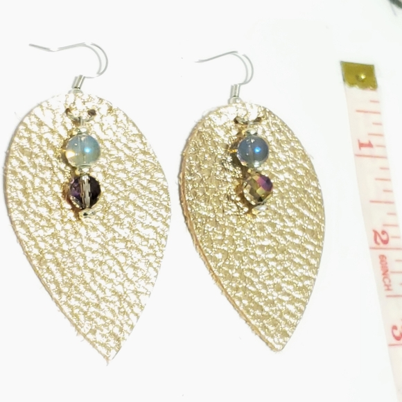 3/$25 💛BEAUTIFUL HANDMADE EARRINGS 💛 or all for $55 - Picture 3 of 7